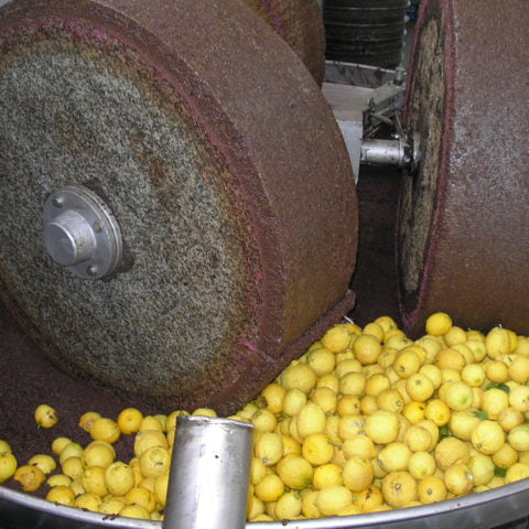 Organic olive oil from Greece to Iceland